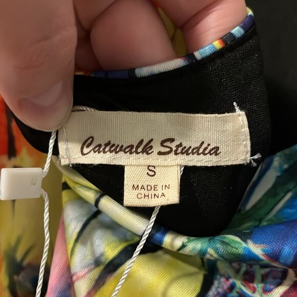 Catwalk Studio Short Sleeve Abstract Print Bodycon Dress, NWT - Picture 8 of 12